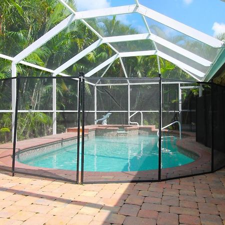 Luxury Home, Hot Tub, Heated Pool, Tiki Bar - Villa Spain ケープコーラル エクステリア 写真