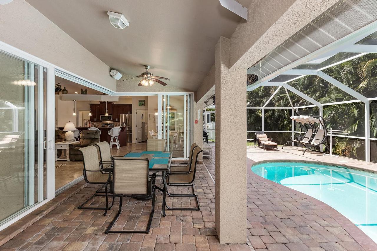 Luxury Home, Hot Tub, Heated Pool, Tiki Bar - Villa Spain ケープコーラル エクステリア 写真