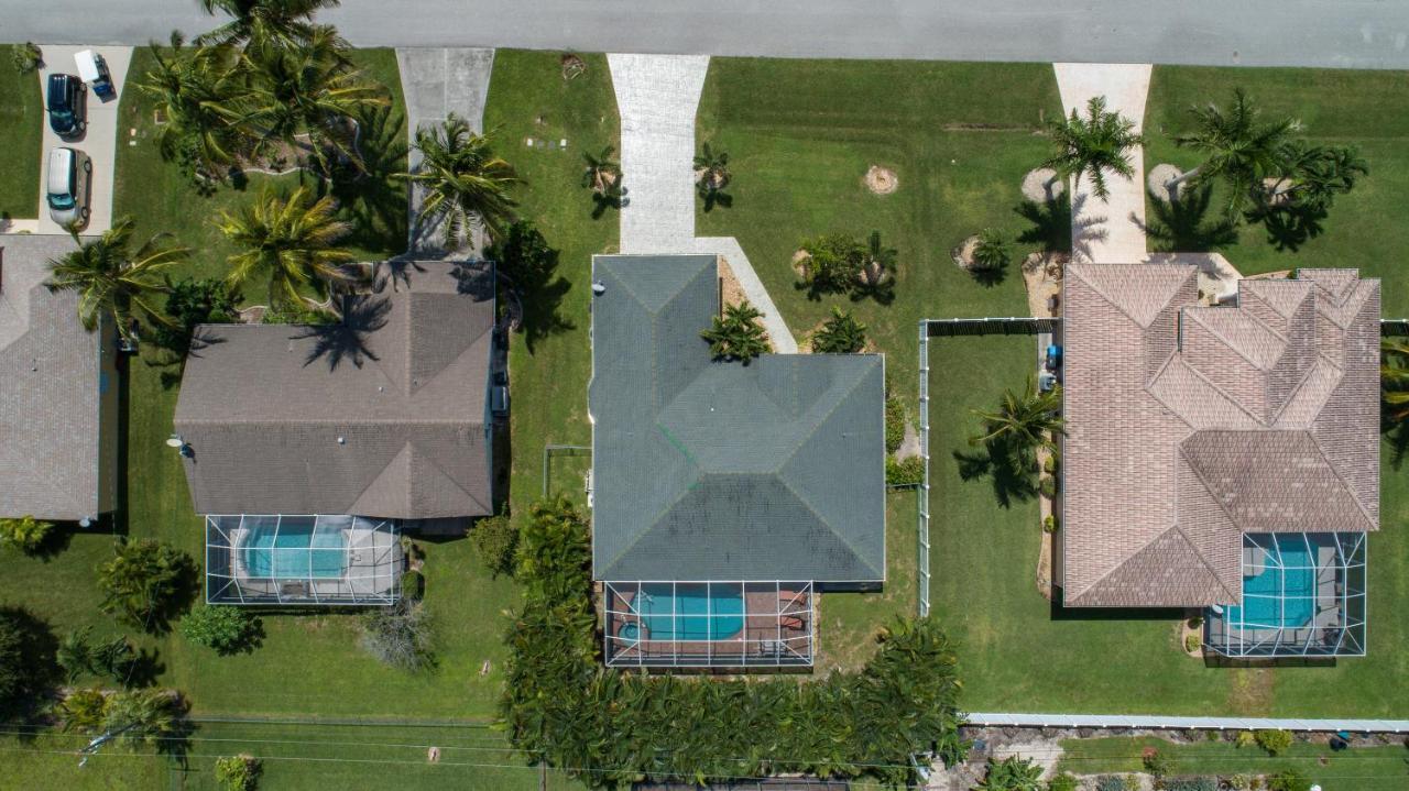 Luxury Home, Hot Tub, Heated Pool, Tiki Bar - Villa Spain ケープコーラル エクステリア 写真